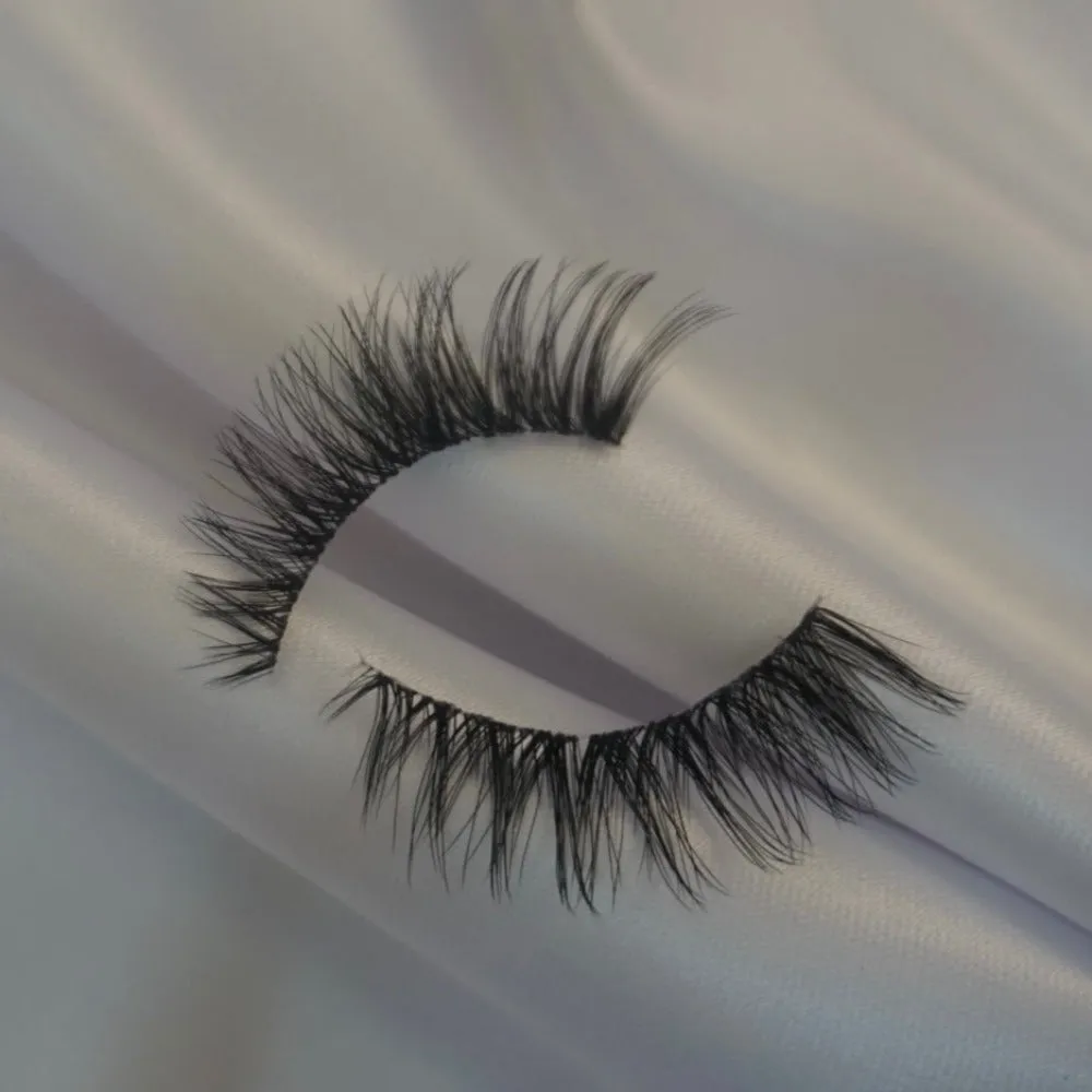 Bombshell Beauty Cosmetics - Luxury Lashes