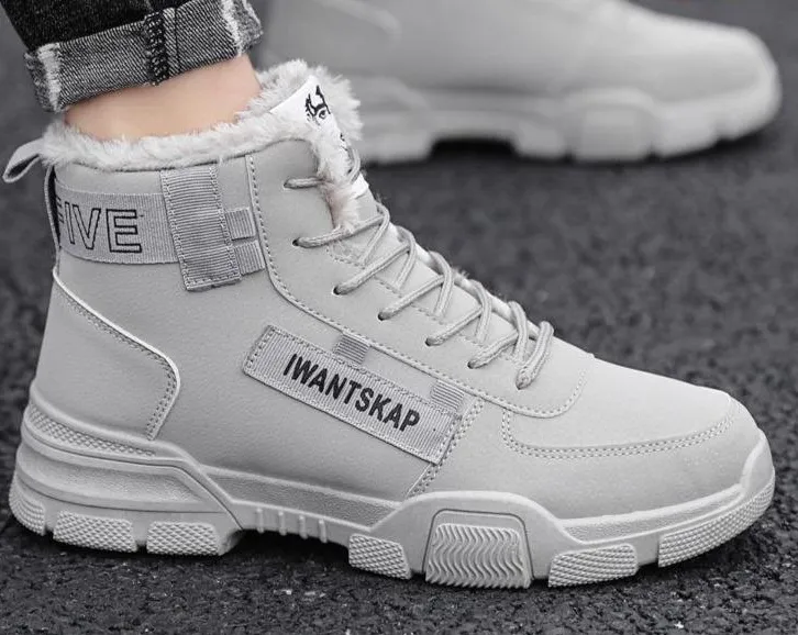 Ivantskap | sturdy fur boots