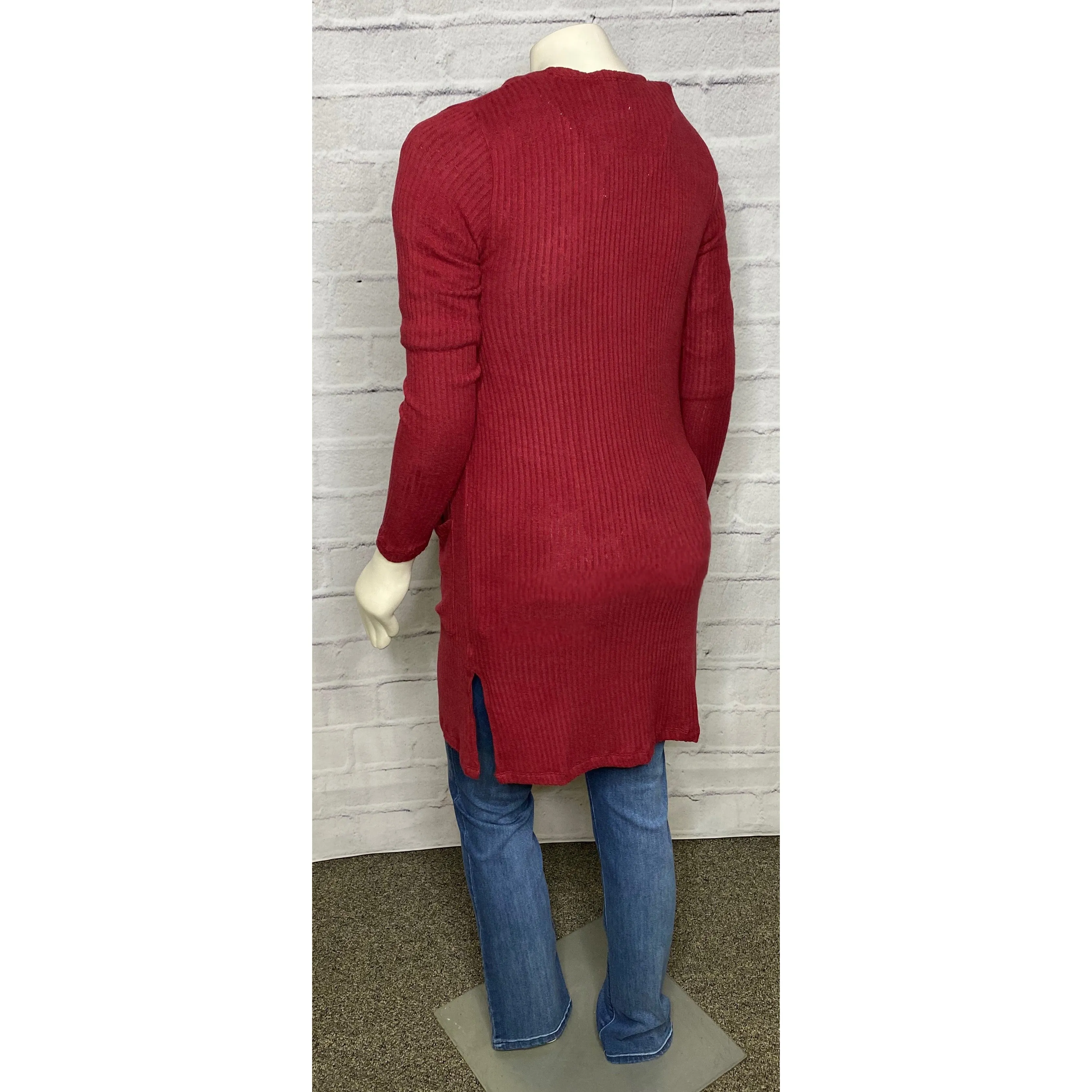 Lightweight Ribbed Burgundy Cardigan