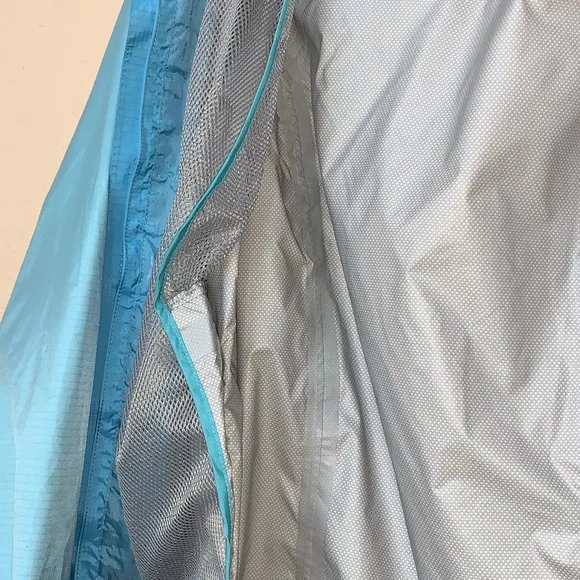 Marmot Light Blue Two Tone Lightweight Jacket XS