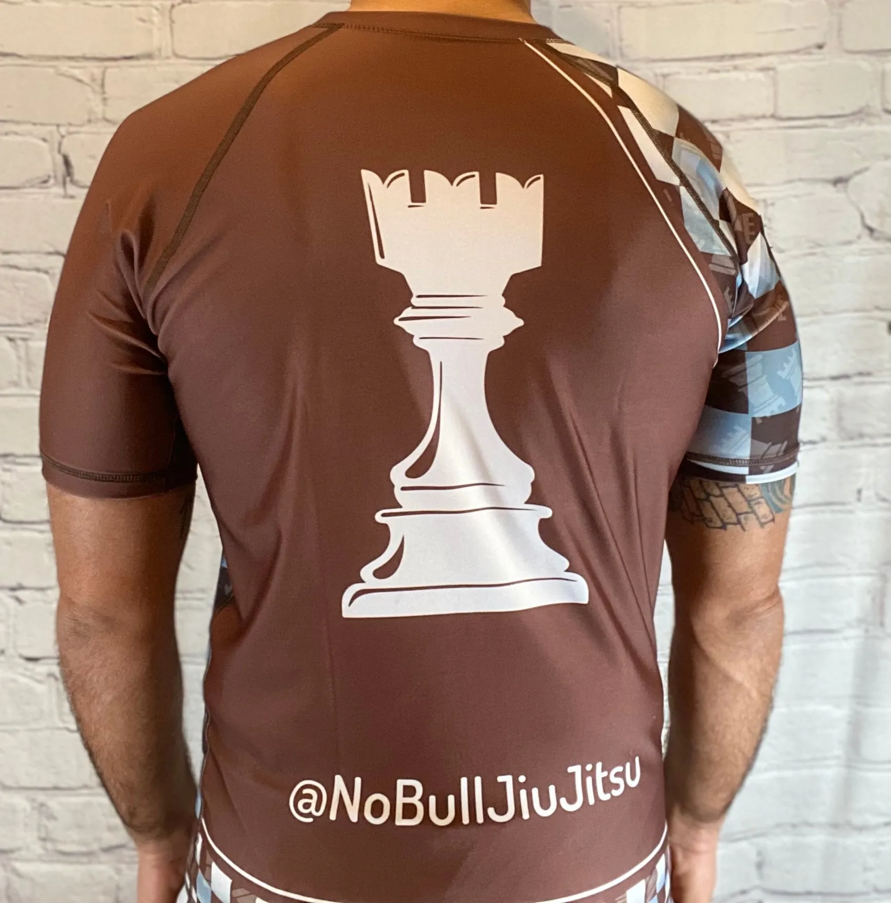Noble Brands Jiu Jitsu BJJ Rash Guard Men’s Bjj No GI MMA Ranked Short Sleeve Compression Rash Guards - Brown Belt Rook Chess Piece Design