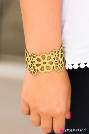 Paparazzi- Life's A Garden - Green Bracelet