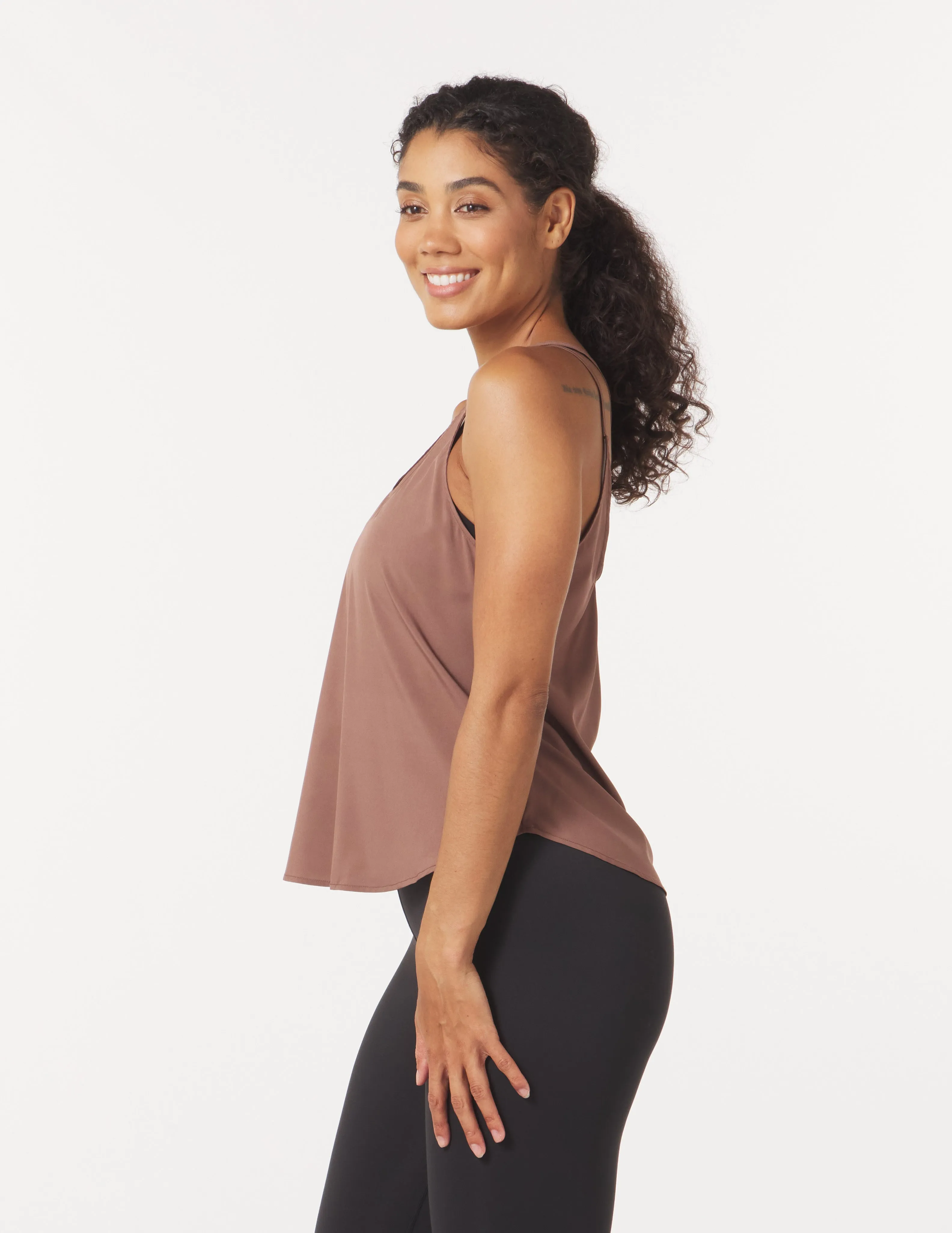 Pyramid Tank: Mocha