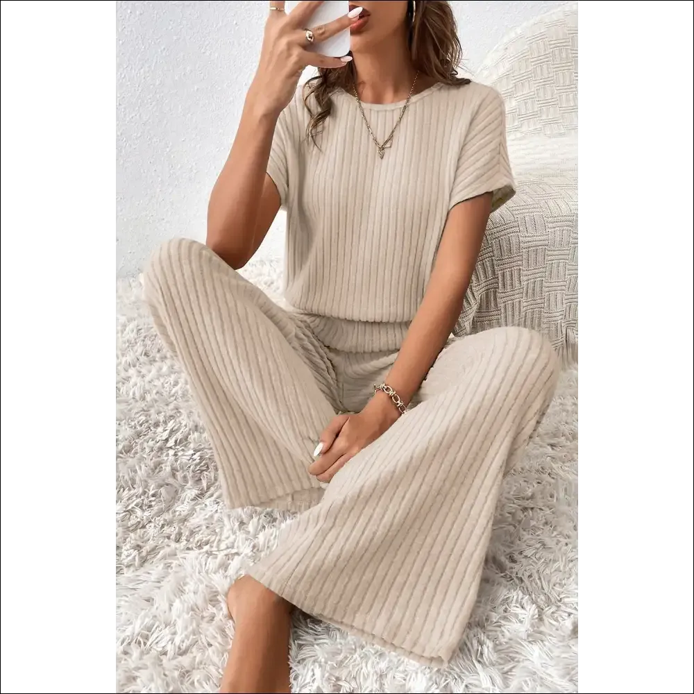 Rose Red Ribbed Jumpsuit: Dangerously Diva-licious 🔥