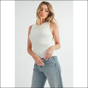 Unleash your Inner Fashionista with the Aemi Ribbed Round Neck Tank 😜