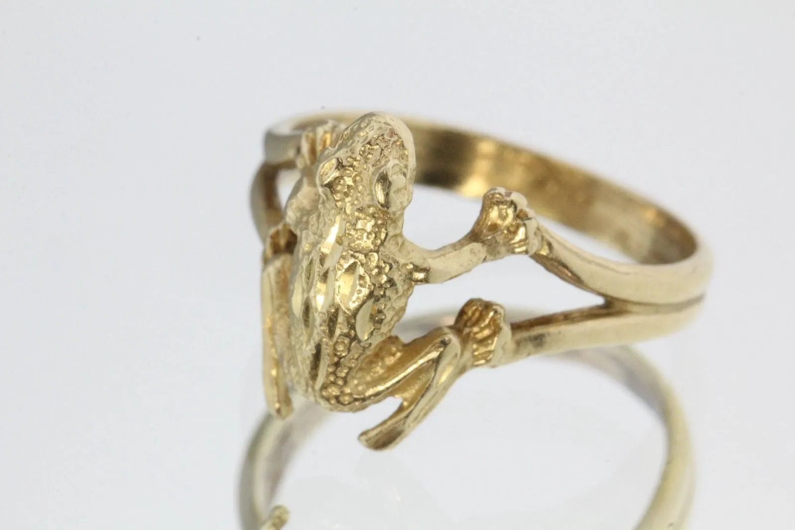 Vintage 14K Gold Figural Cute Baby Frog / Toad Sturdy Ring