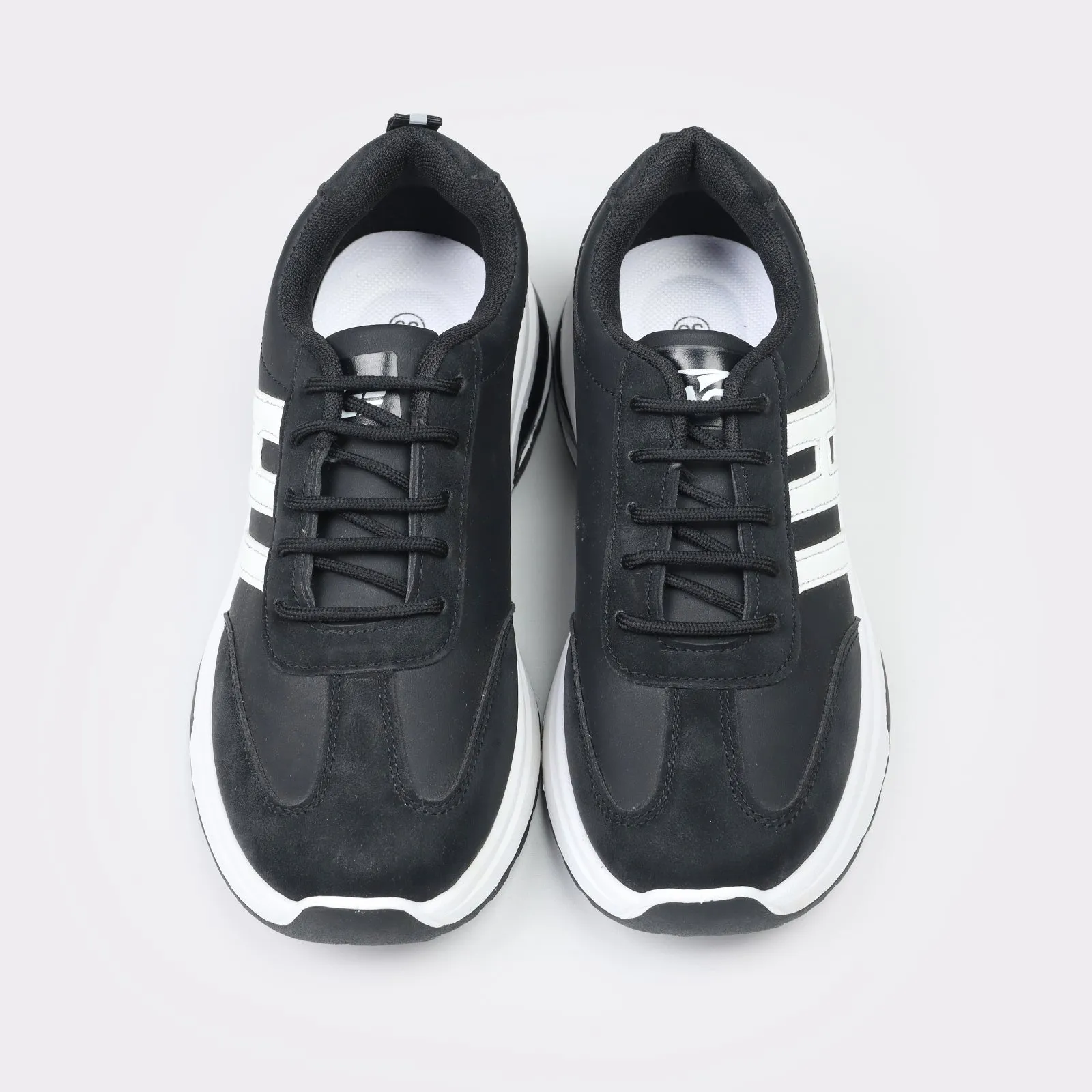 Women's casual sneakers