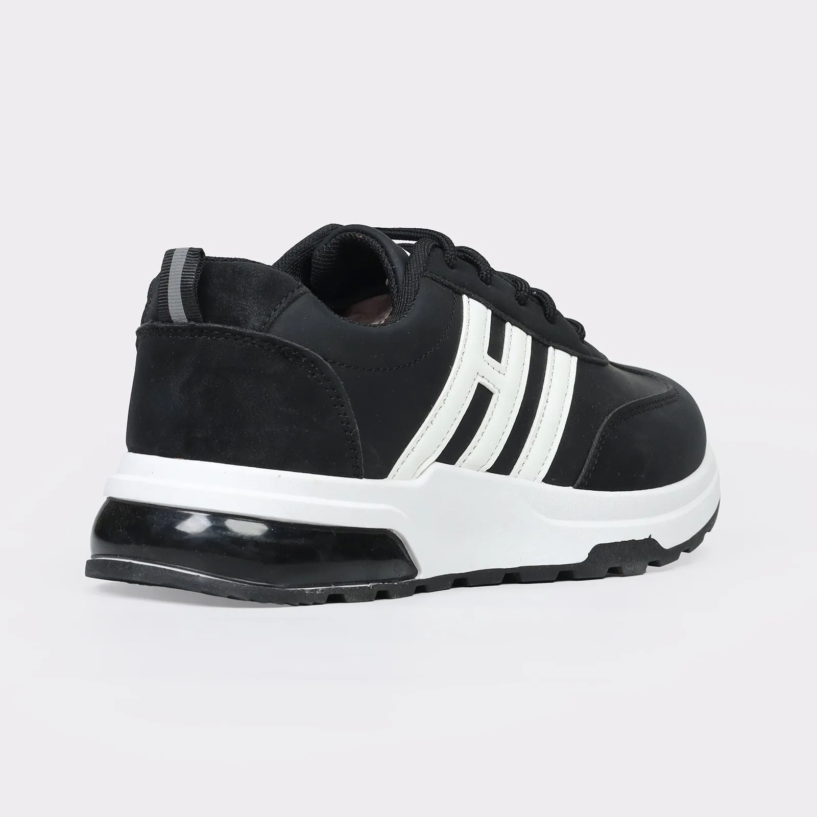 Women's casual sneakers