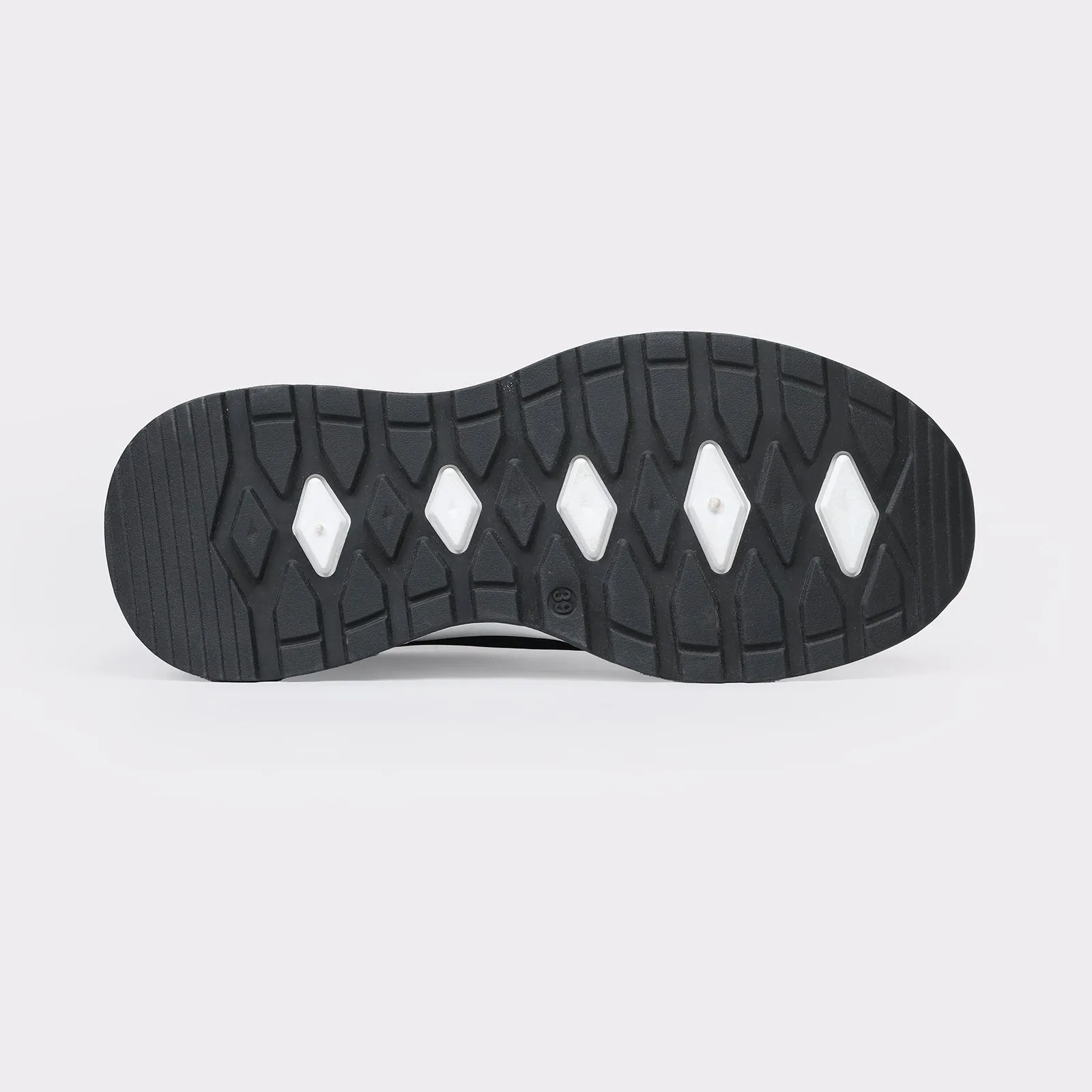 Women's casual sneakers