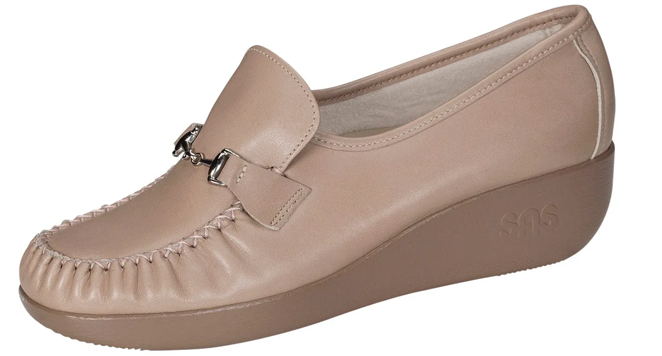 Women's Magical Slip On Loafer in Crema