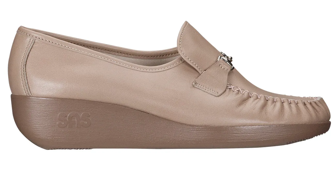 Women's Magical Slip On Loafer in Crema